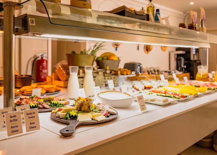 Jardim Da Lapa By Shiadu Lissabon