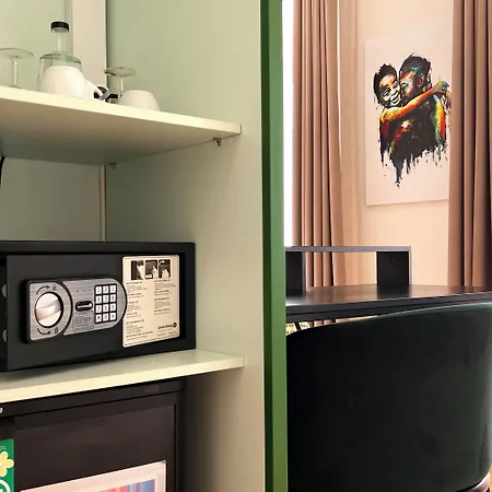 Jardim Da Lapa By Shiadu מלון ליסבון